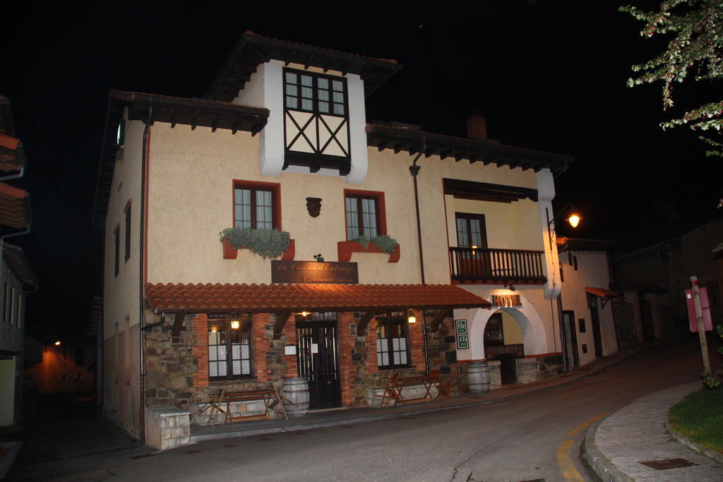 Гостевой дом La Casona De Entralgo Пола-де-Лавиана Экстерьер фото