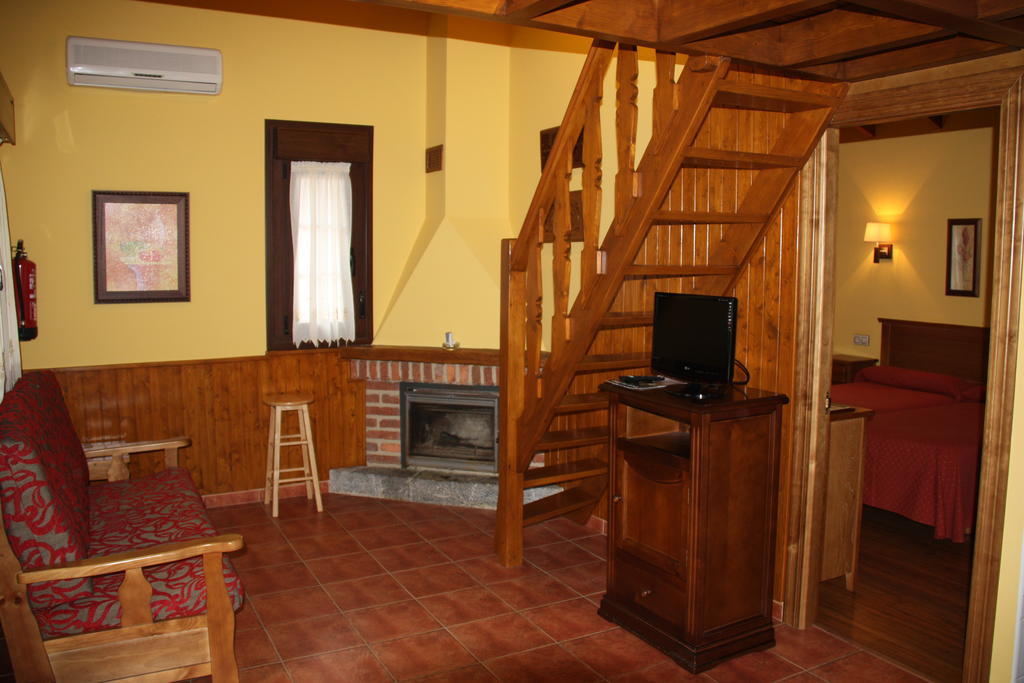 Гостевой дом La Casona De Entralgo Пола-де-Лавиана Номер фото